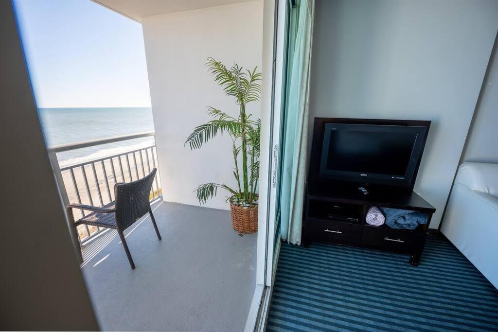 Вілла 7Th Floor! Modern Building, Direct Oceanfront View Мертл-Біч Екстер'єр фото